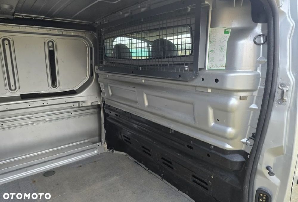 Opel Vivaro - 16