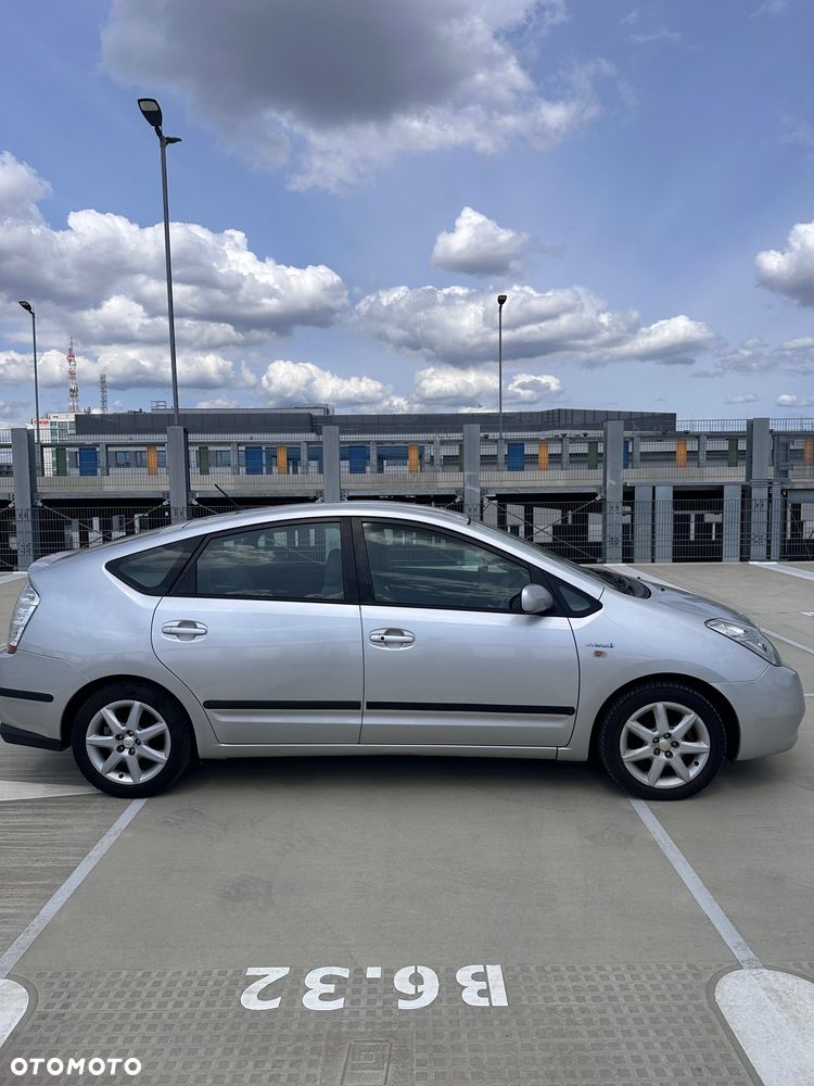 Toyota Prius 1.5 VVT-i Sol (nav) - 4