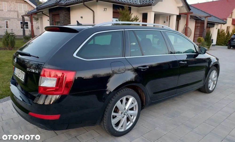 Skoda Octavia Combi 2.0 TDI DSG Ambition - 5