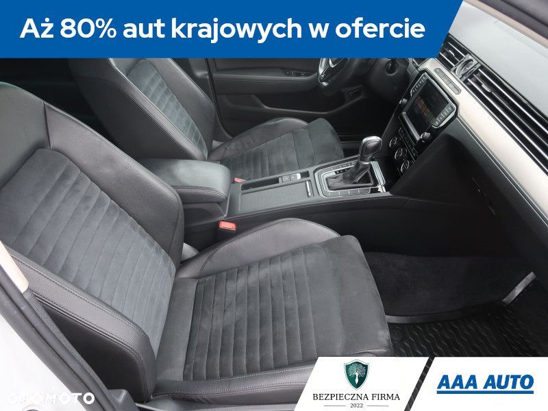 Volkswagen Passat - 10