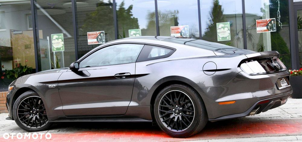 Ford Mustang - 8