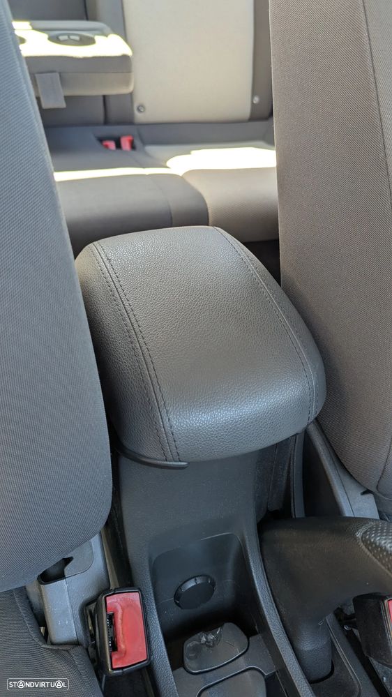 Chevrolet Cruze 1.6 LS - 40