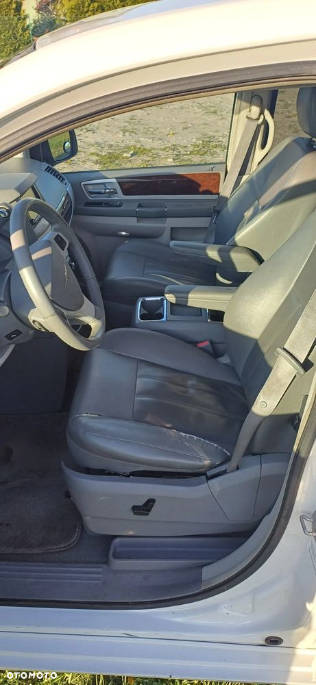 Chrysler Town & Country 4.0 Limited - 12