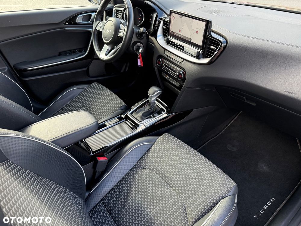 Kia XCeed 1.5 T-GDI L Business Line DCT - 11