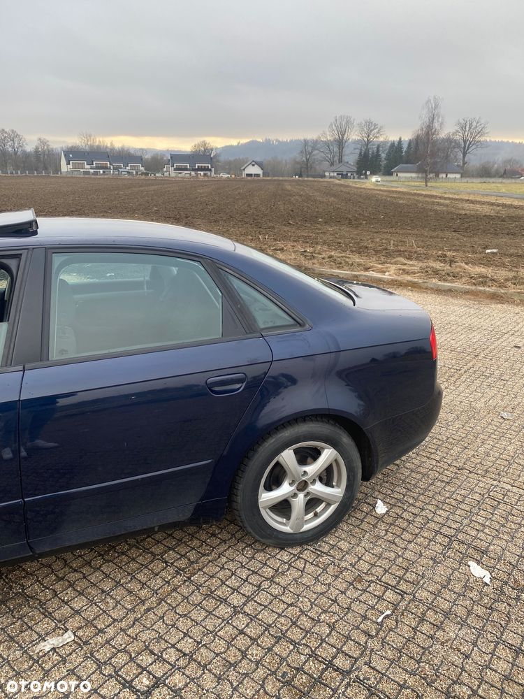 Audi A4 Limousine 1.6 - 4