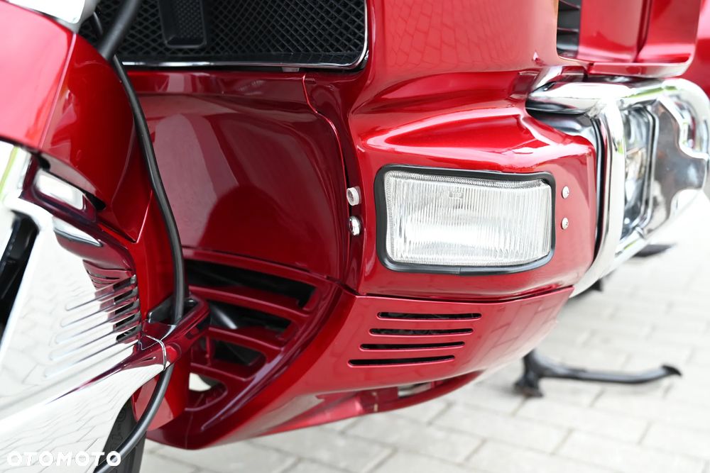 Honda GL - 24