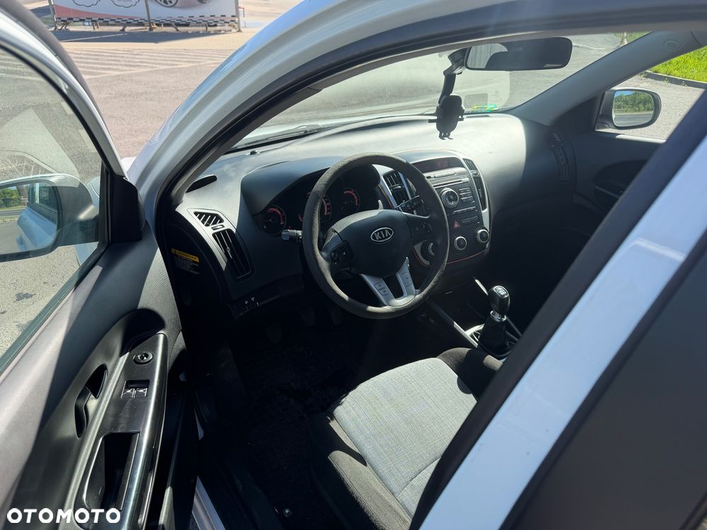 Kia Ceed 1.6 CRDi M - 8