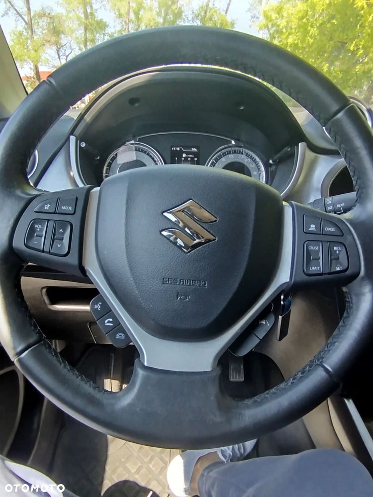 Suzuki Vitara 1.4 Boosterjet SHVS Premium 2WD - 11