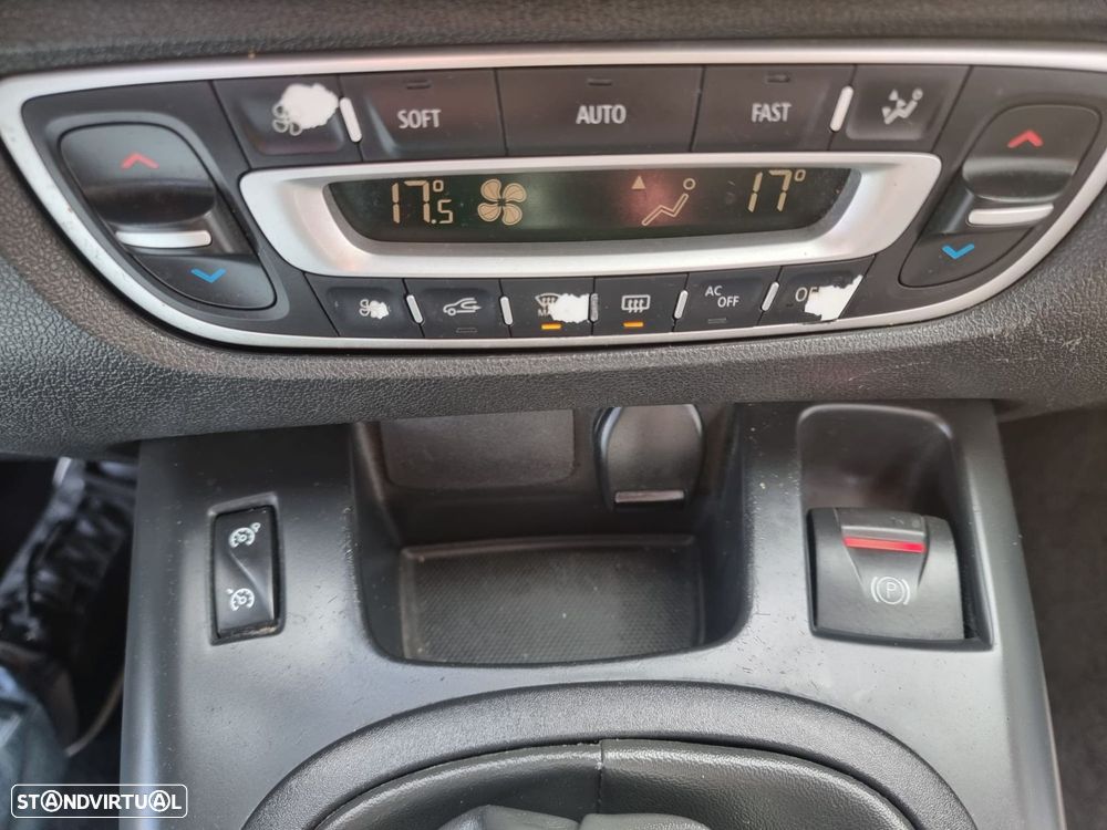 Renault Scénic 1.5 dCi Expression SS - 22