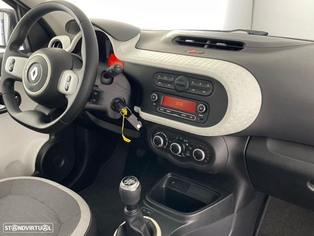 Renault Twingo 1.0 SCe Zen — fotografia 22