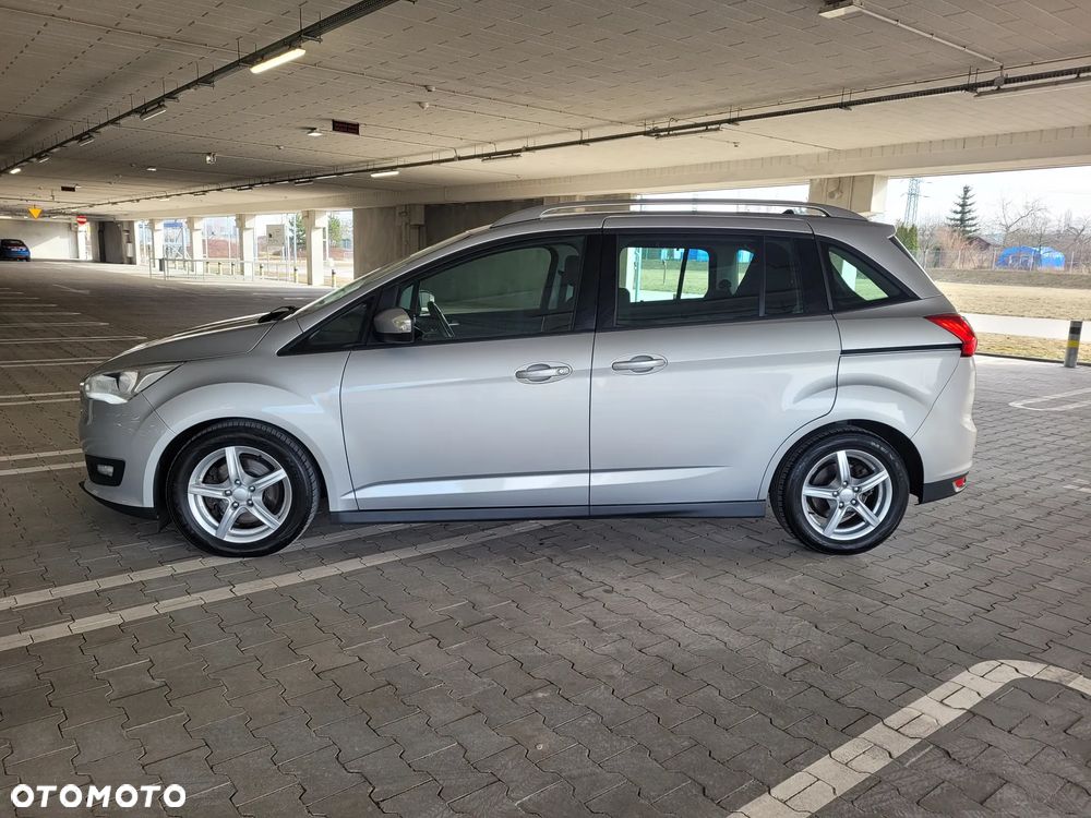 Ford Grand C-MAX - 19