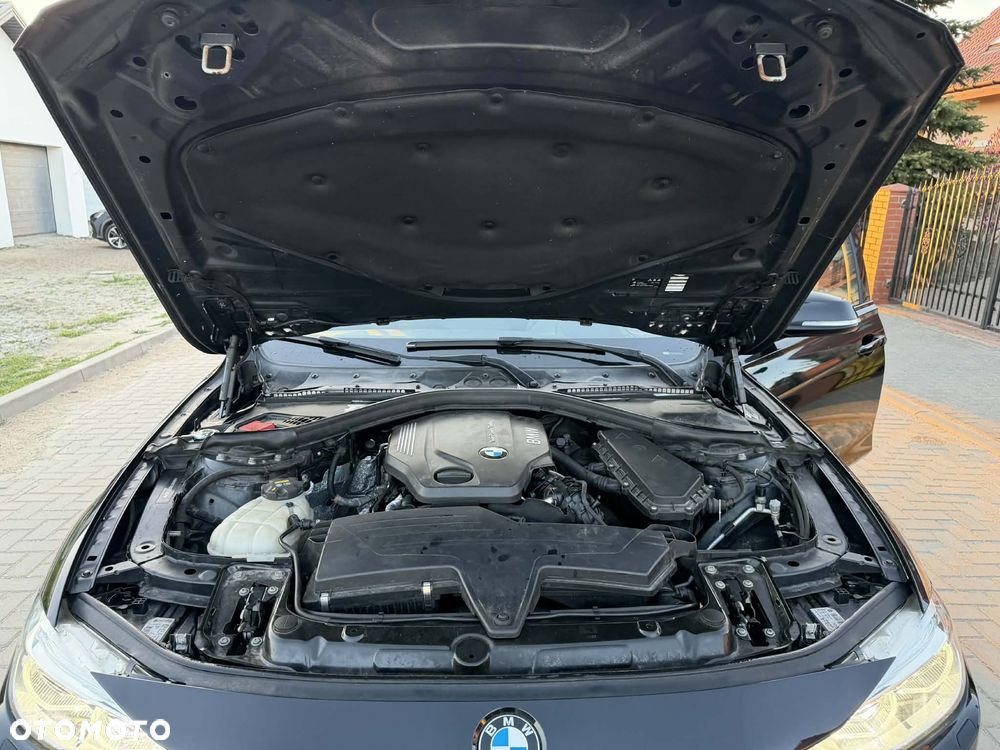 BMW Seria 3 320d M Sport - 9