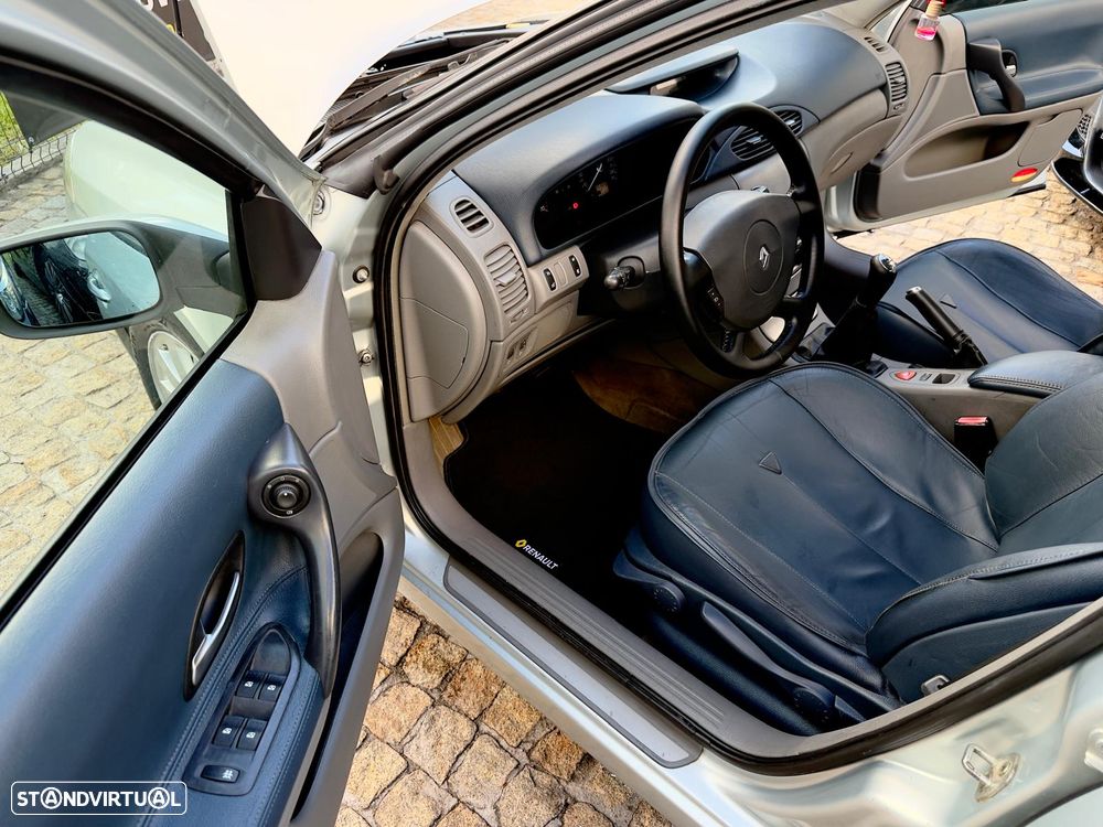 Renault Laguna 1.6 Expression - 21