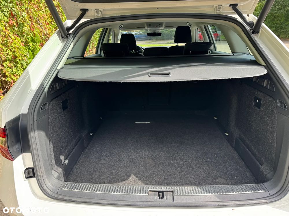 Skoda Superb 2.0 TDI 4x4 Style DSG - 9