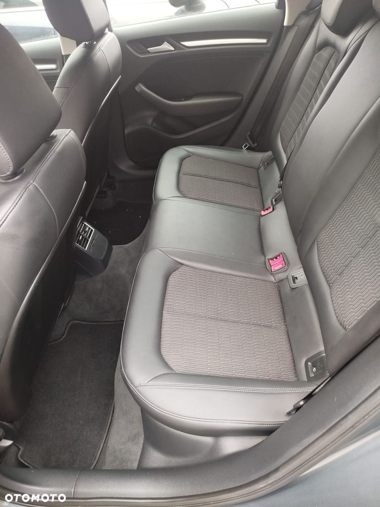 Audi A3 Sportback 1.8 TFSI Ambiente S tronic - 14