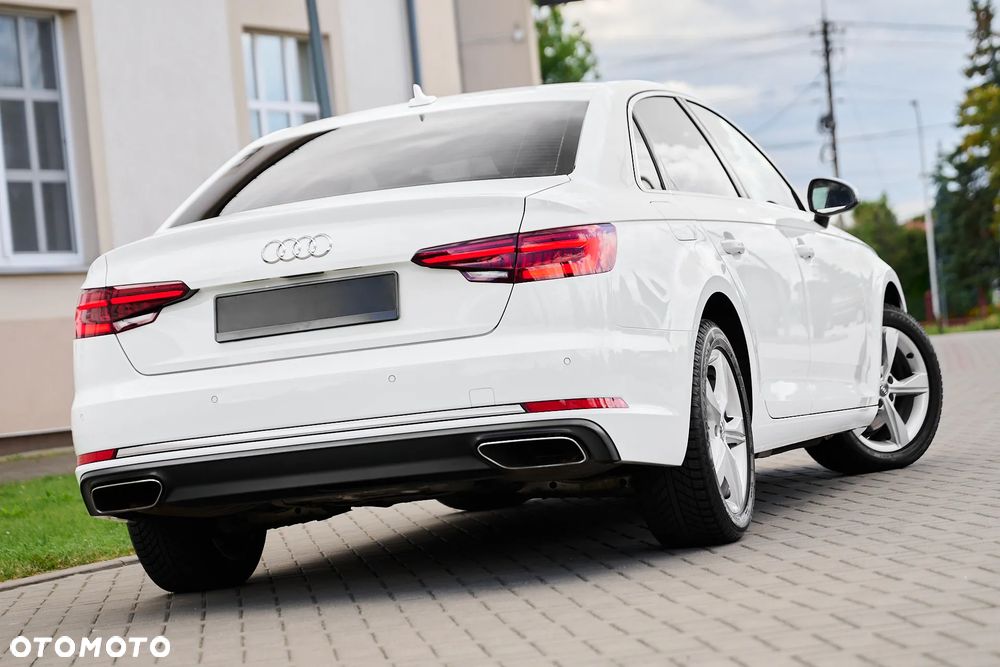 Audi A4 ver-2-0-tfsi-ultra-s-tronic-sport - 24