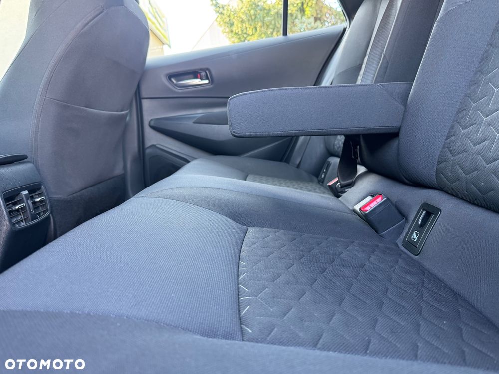 Toyota Corolla 1.8 Hybrid Comfort - 24