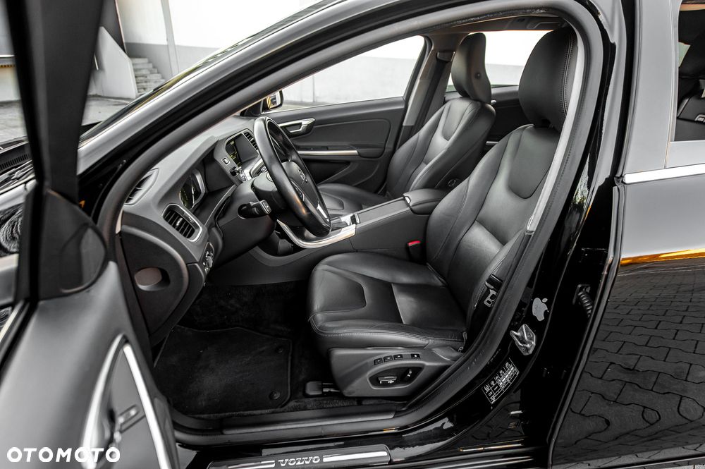 Volvo V60 D3 Geartronic Summum - 20