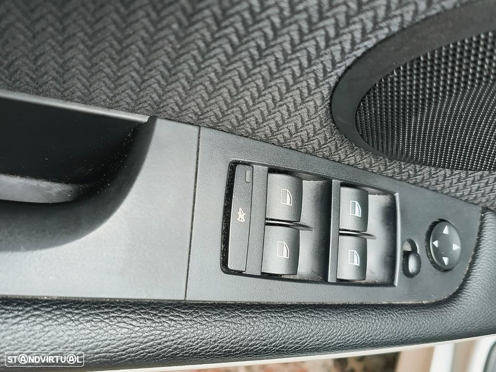 BMW 320 d Touring Navigation Auto - 25