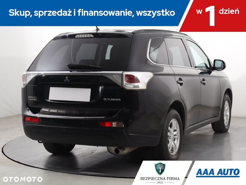 Mitsubishi Outlander - 6