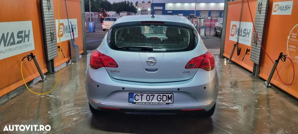 Opel Astra - 2
