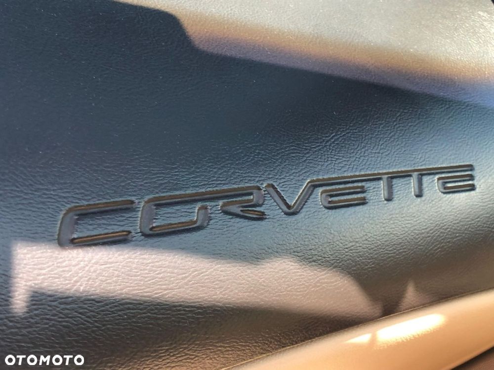 Chevrolet Corvette - 28