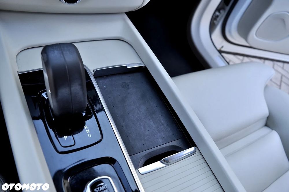 Volvo XC 60 T6 AWD Recharge Geartronic Inscription - 33