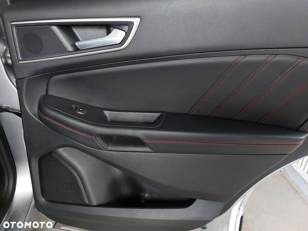 Ford Edge - 18