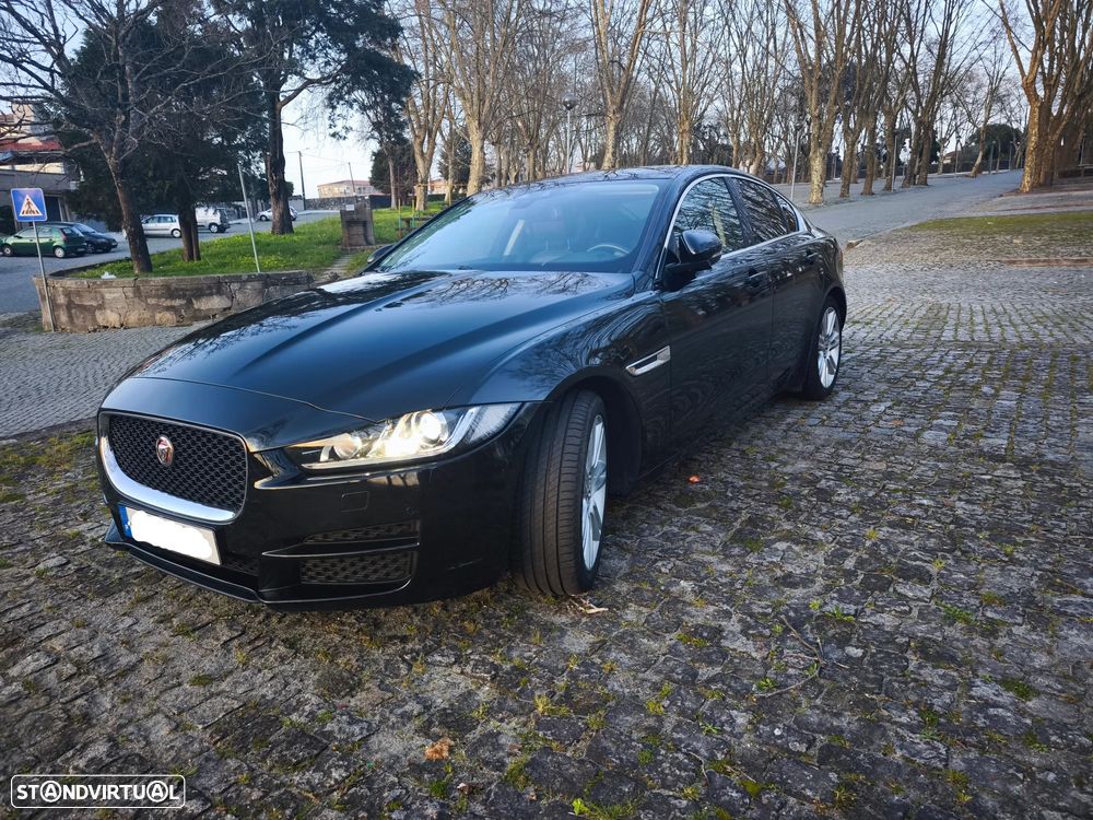 Jaguar XE 2.0 D Prestige Aut. - 1