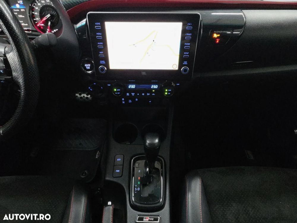 Toyota Hilux 2.8D 204CP 4x4 Double Cab AT GR Sport - 14