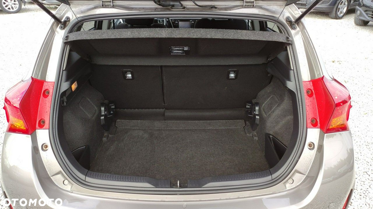 Toyota Auris - 28