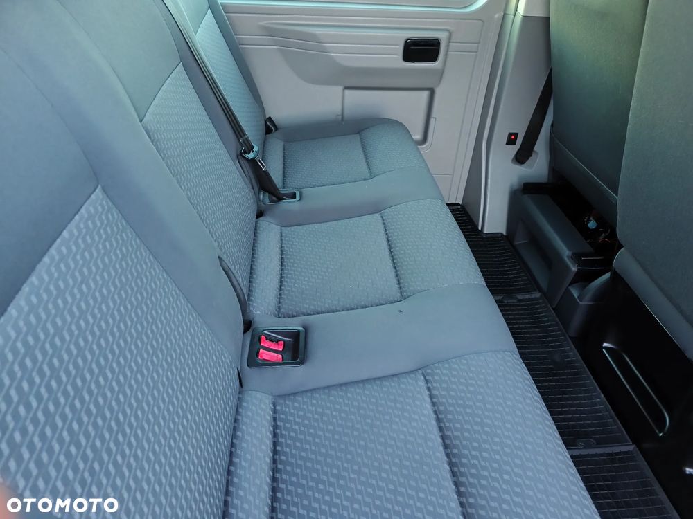 Volkswagen Transporter - 25