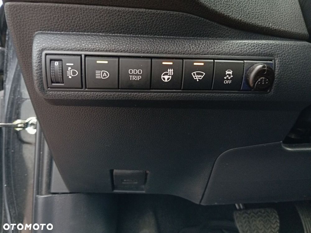 Toyota Corolla - 16