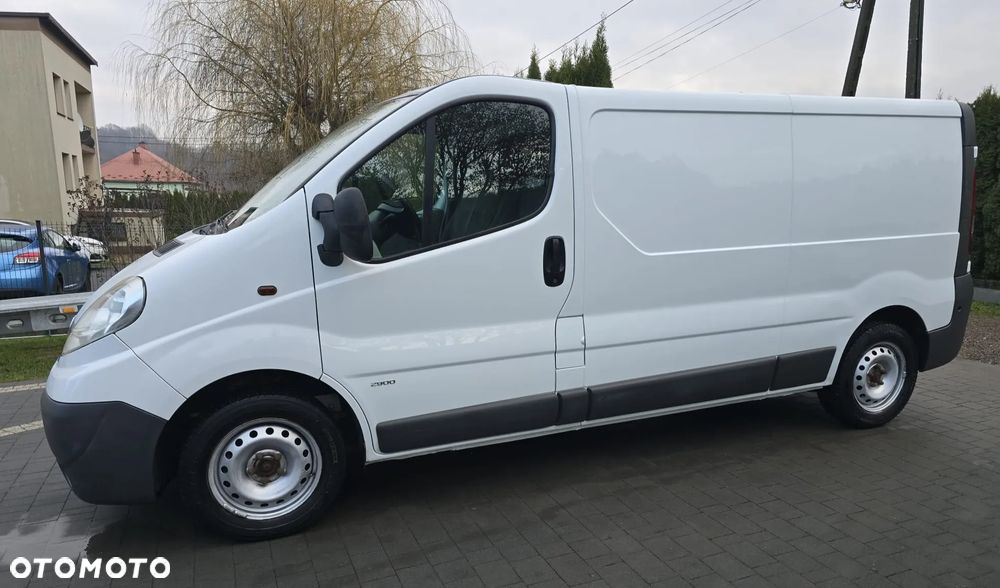 Opel Vivaro - 2