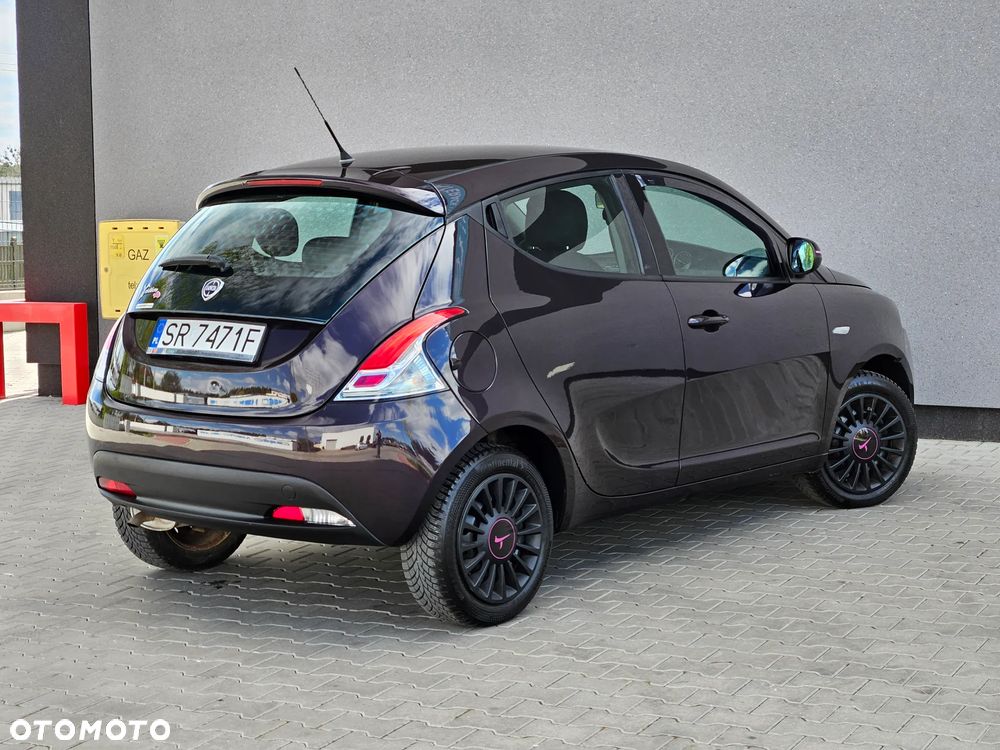 Lancia Ypsilon 1.2 8V Gold S&S - 12