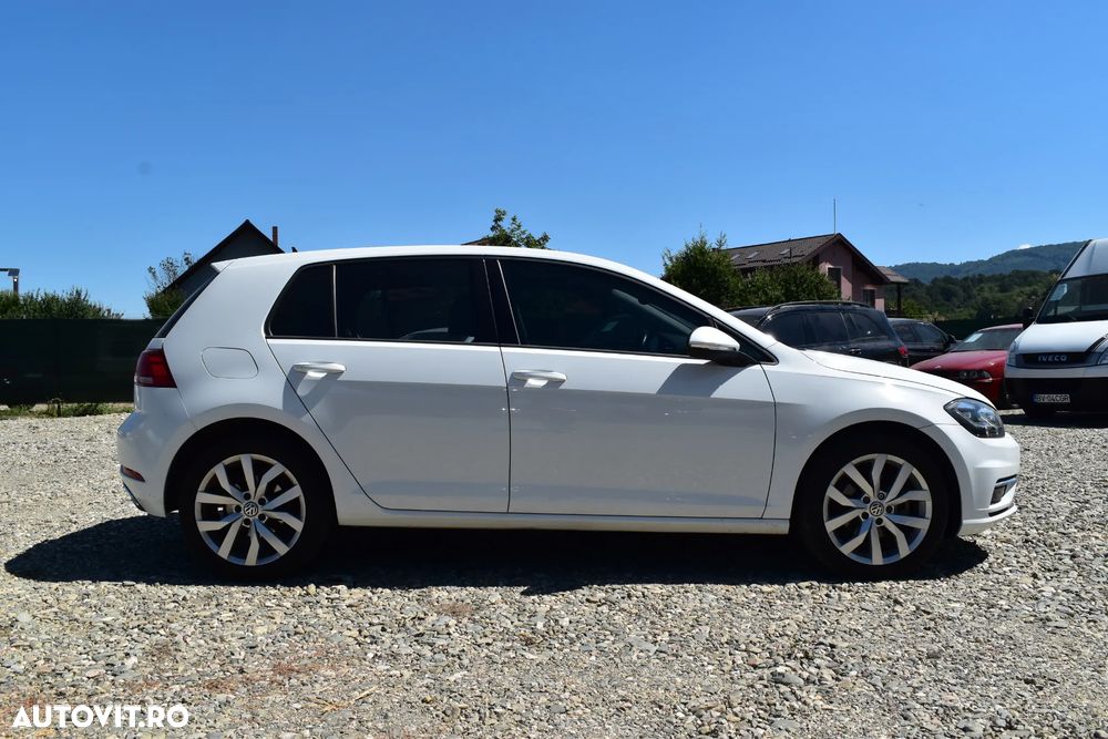 Volkswagen Golf - 4
