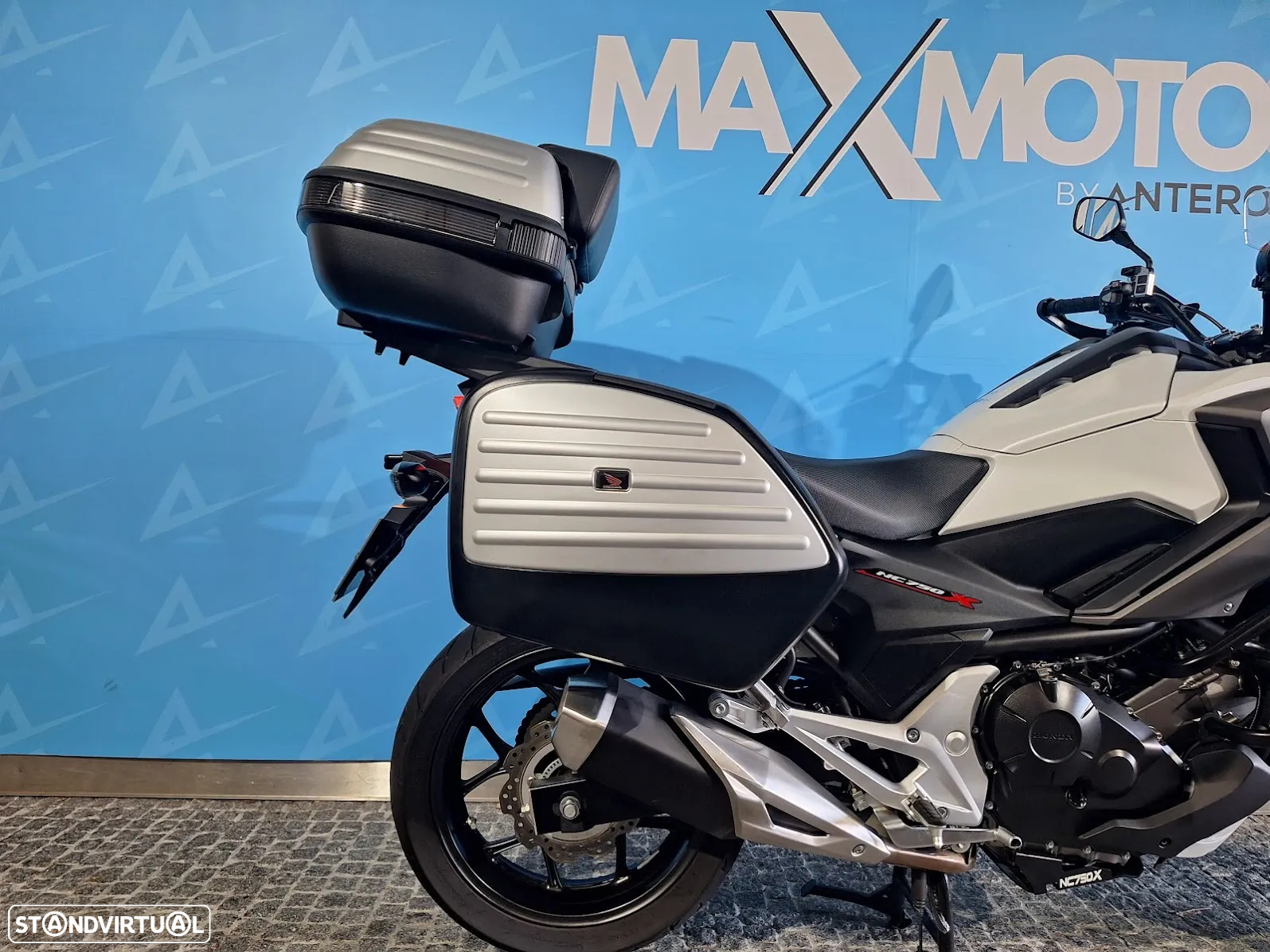 Honda NC750X - 4