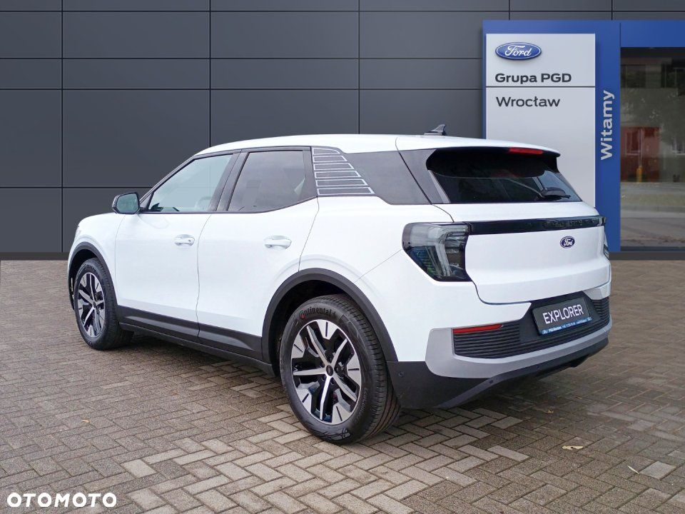 Ford Explorer - 3