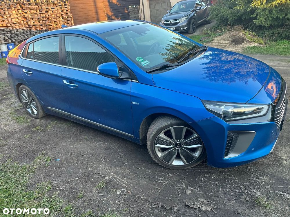 Hyundai IONIQ Hybrid Platinum - 10