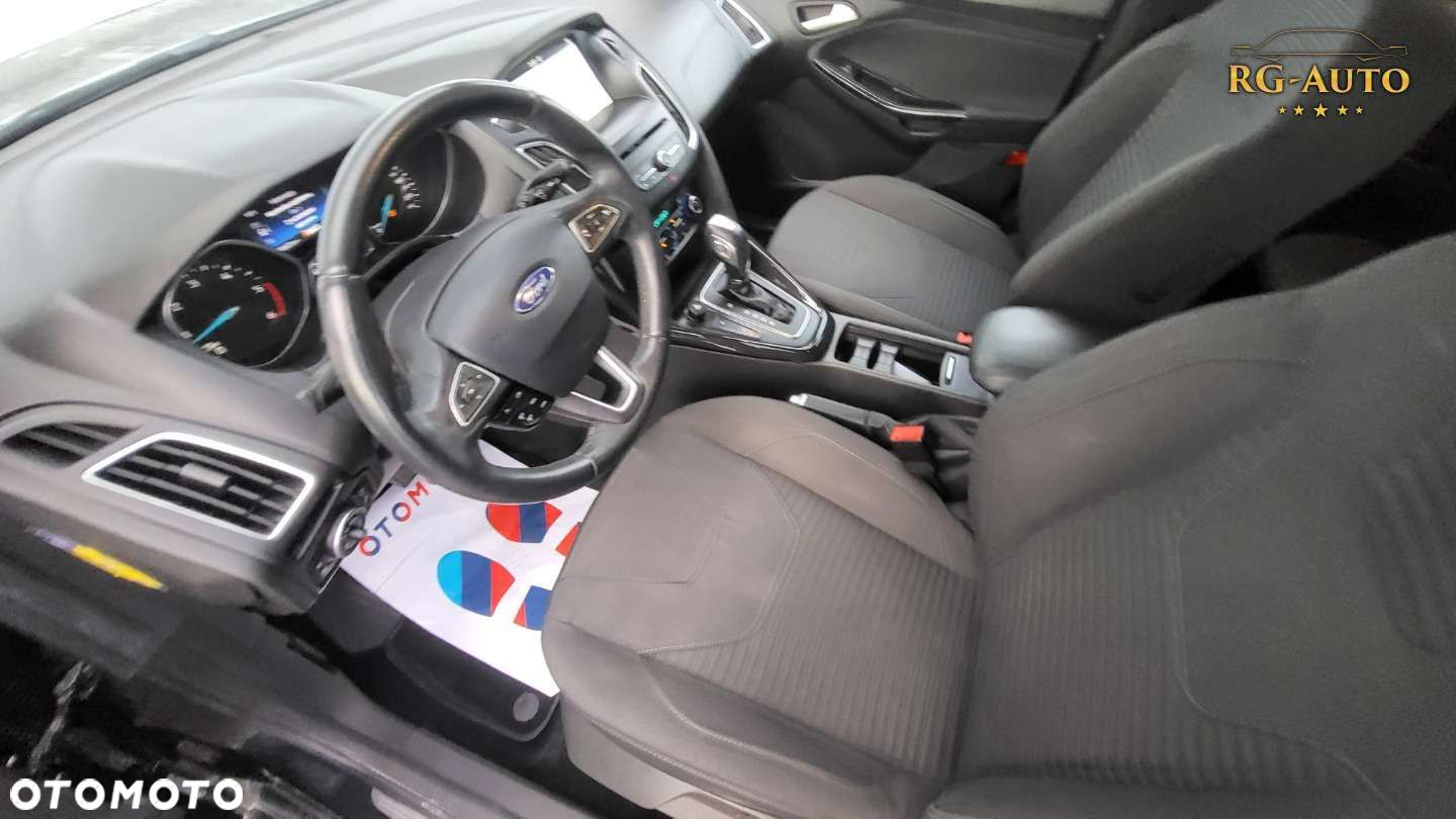Ford Focus - 34