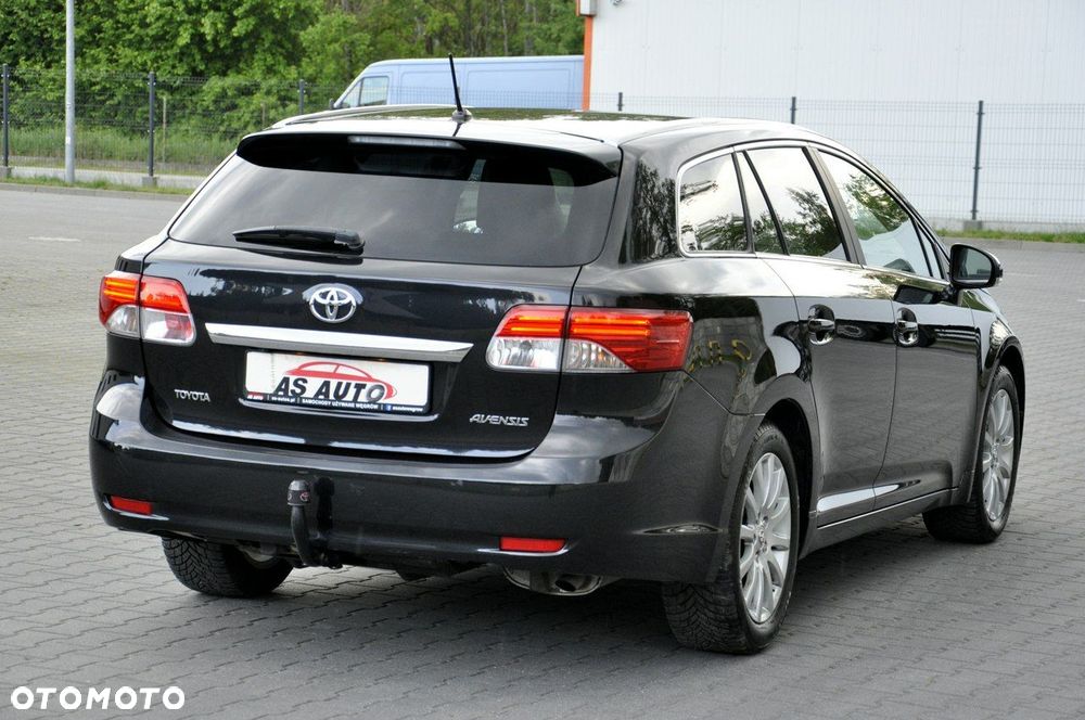 Toyota Avensis 1.8 Executive - 29