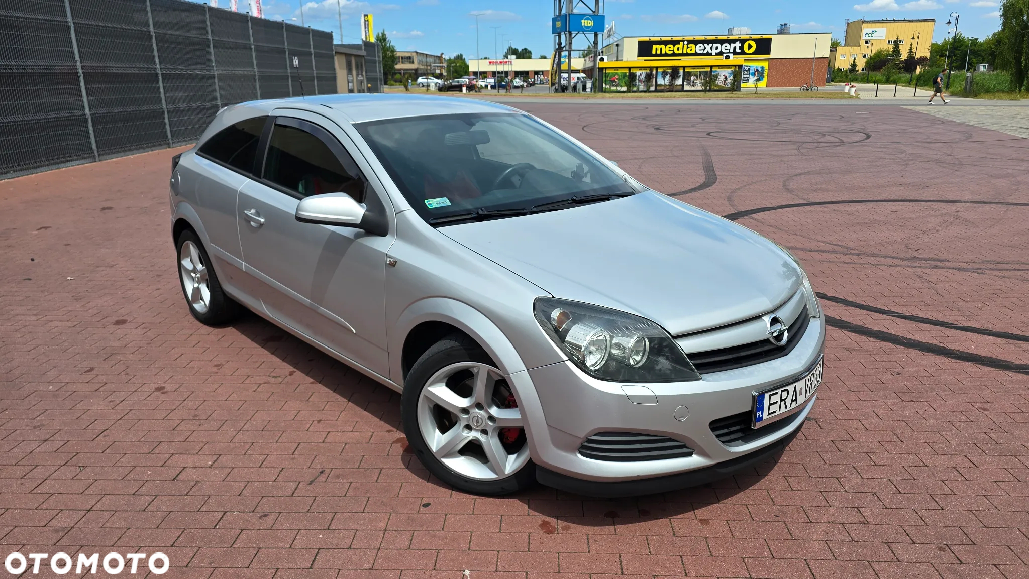 Opel Astra GTC 1.8 Sport - 11