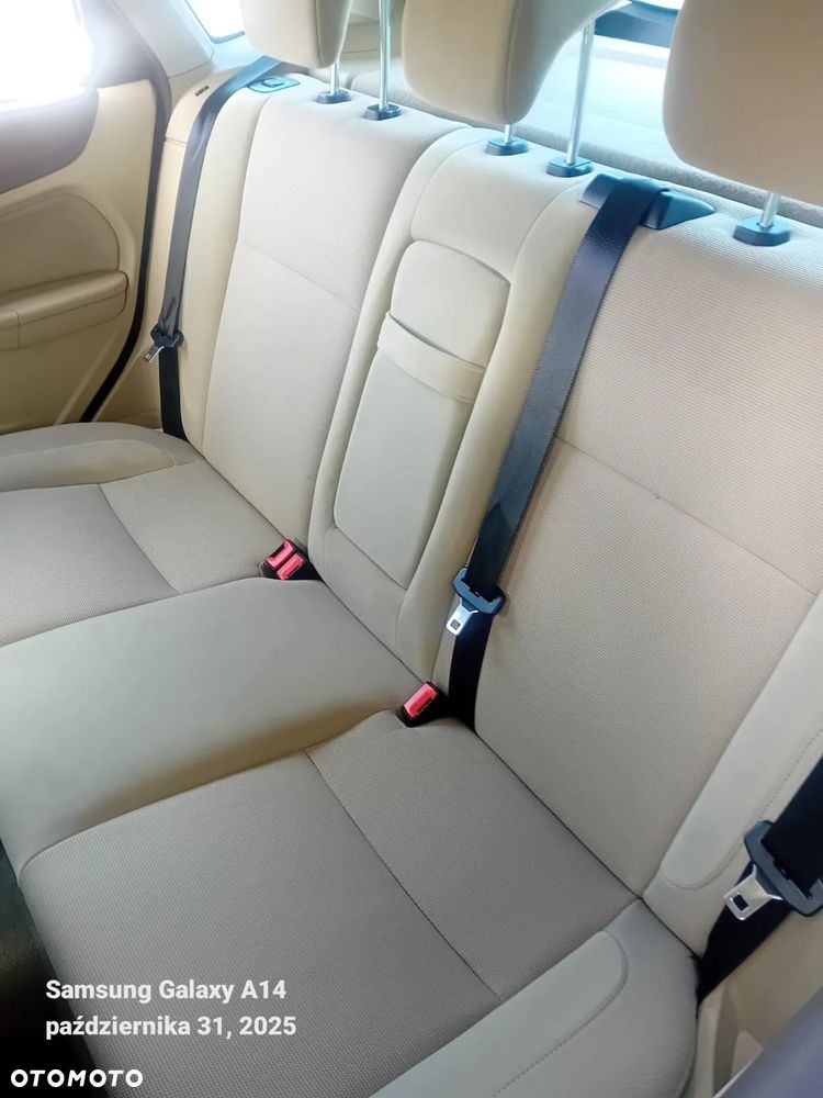 Ford Focus 1.6 16V Ghia - 5