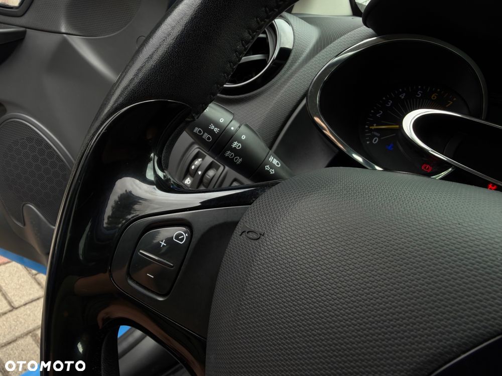 Renault Clio (Energy) TCe 90 Start & Stop INTENS - 23