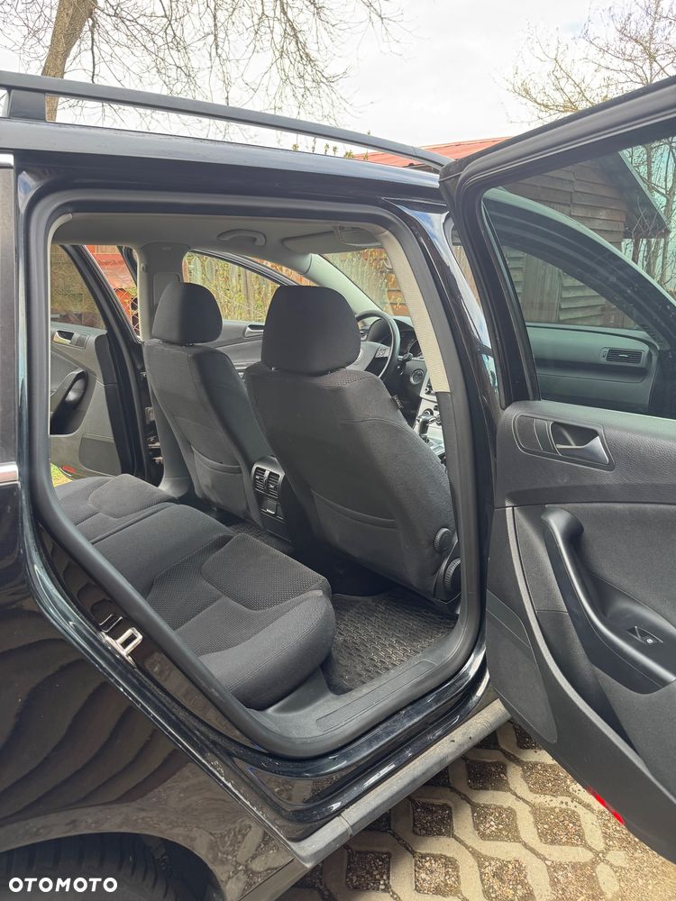 Volkswagen Passat 2.0 TDI DPF DSG Trendline - 11