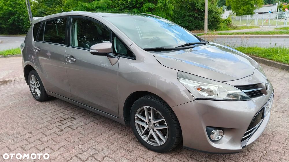 Toyota Verso 1.6 D-4D Active 7os - 3