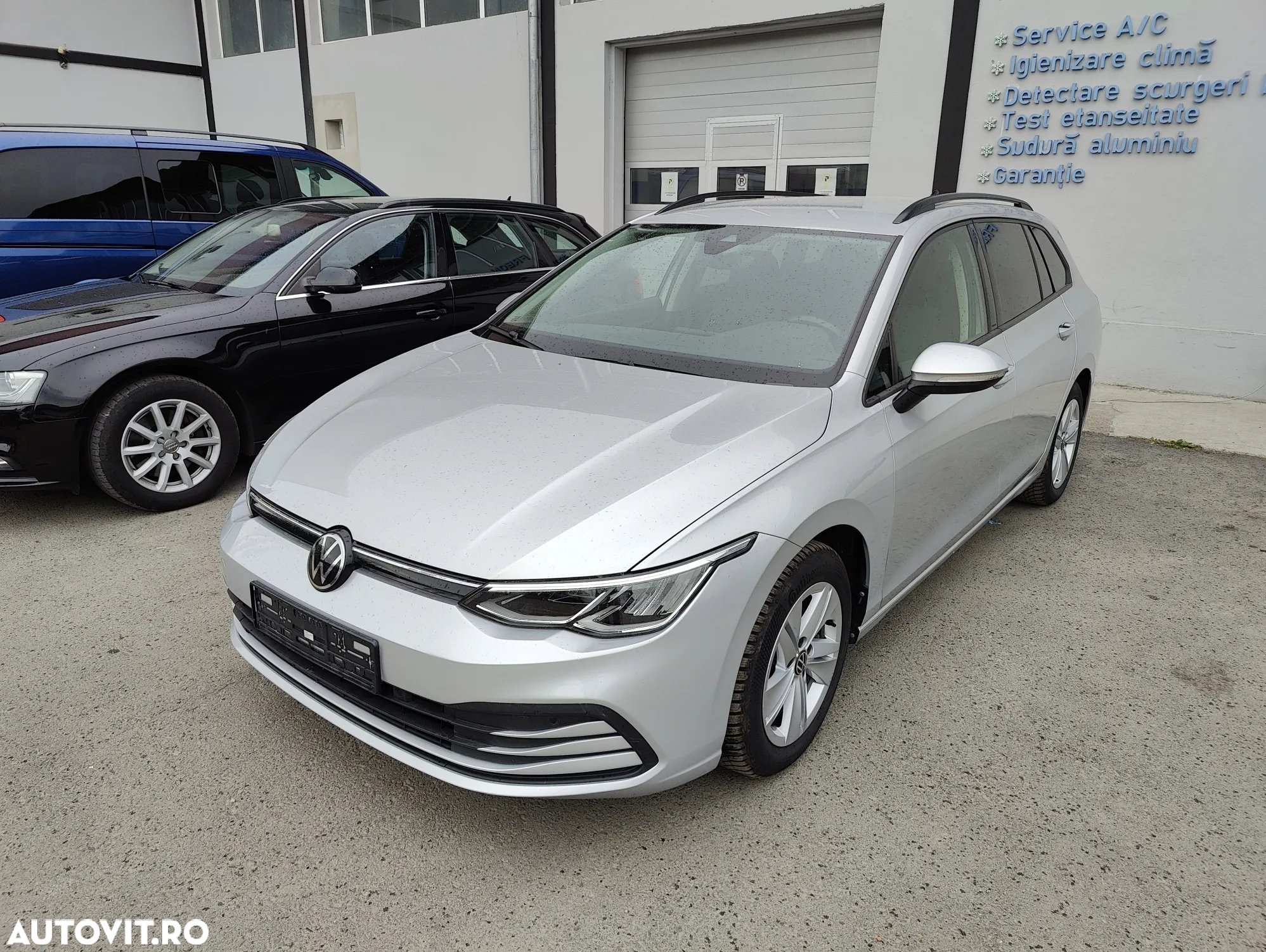 Volkswagen Golf - 2