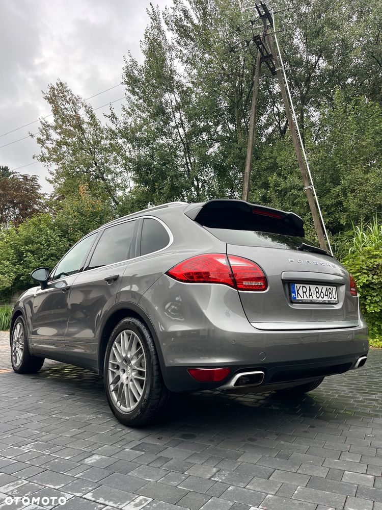 Porsche Cayenne - 5