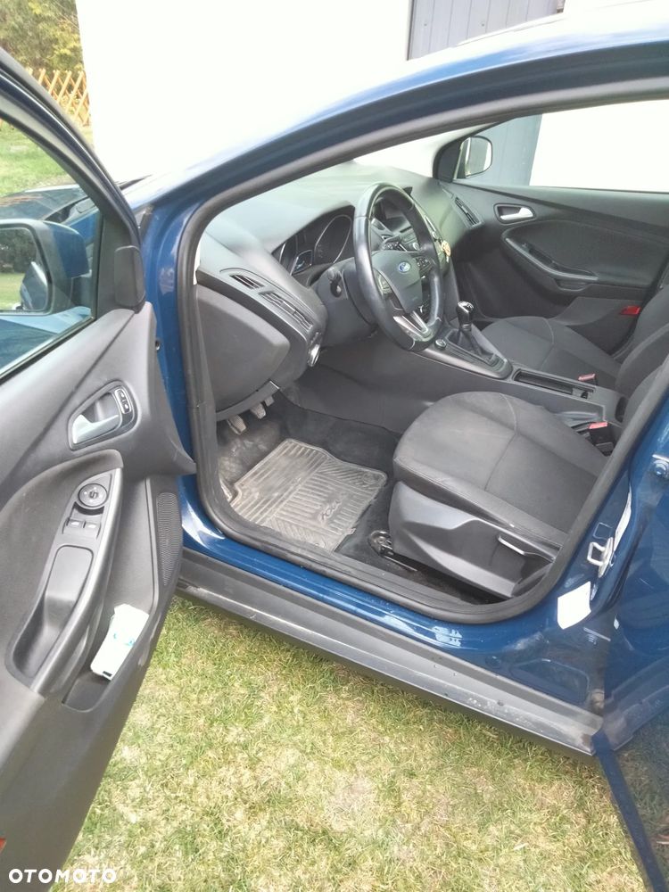 Ford Focus 1.6 Trend - 10