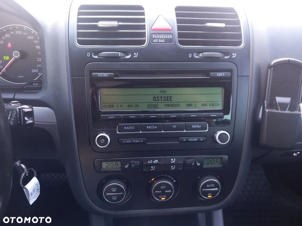 Volkswagen Golf 1.4 TSI DSG MATCH - 31